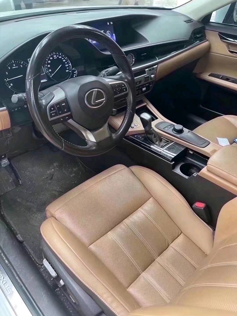 济南17年雷克萨斯ES5
