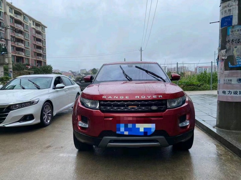 重庆16年路虎极光1