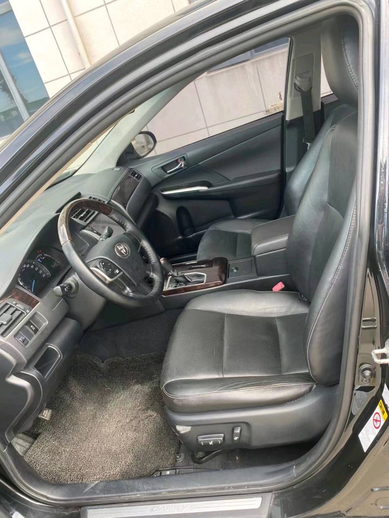 徐州16年丰田凯美瑞6