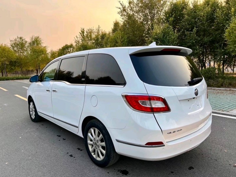 东营13年别克GL84