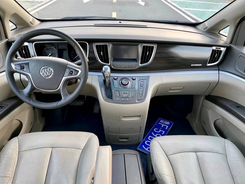 东营13年别克GL88