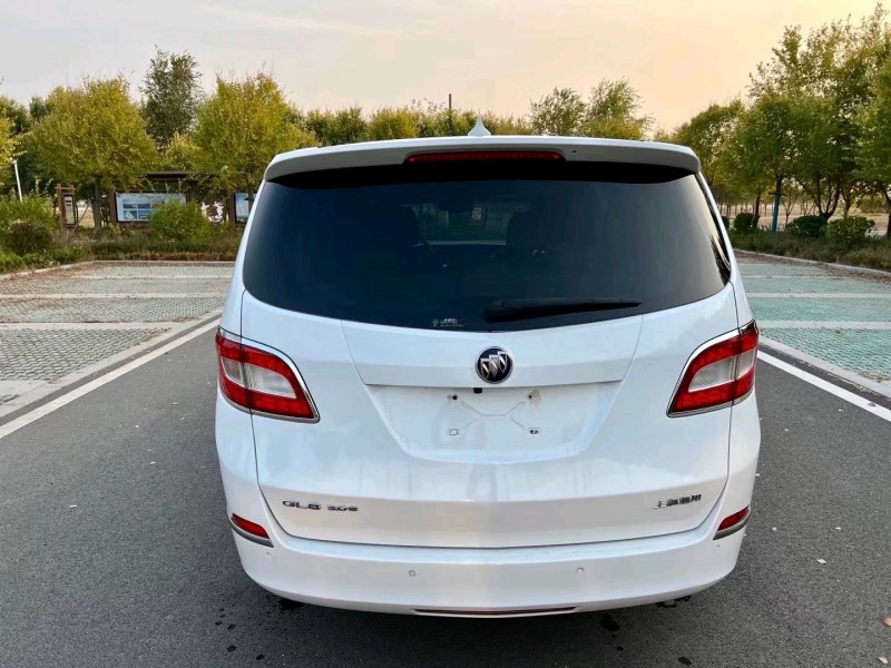 东营13年别克GL89