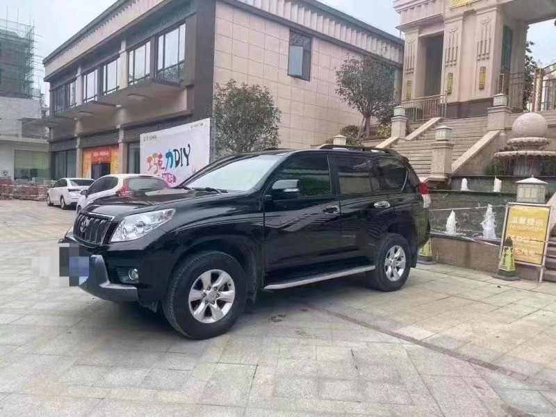 济南12年丰田普拉多2