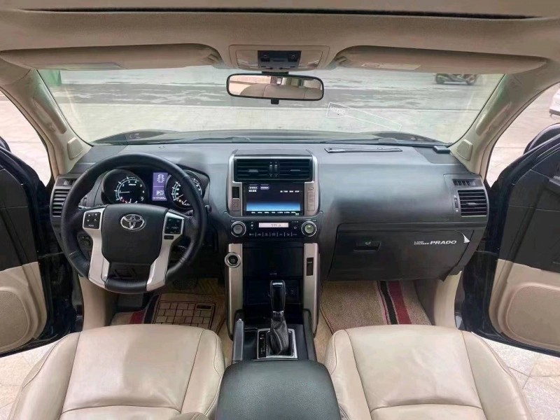 济南12年丰田普拉多4