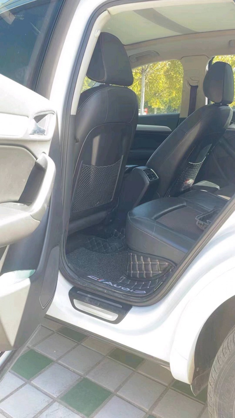 北京16年奥迪Q35