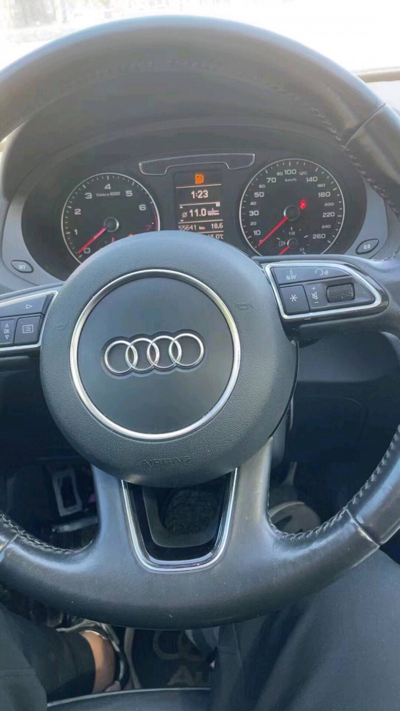 北京16年奥迪Q38