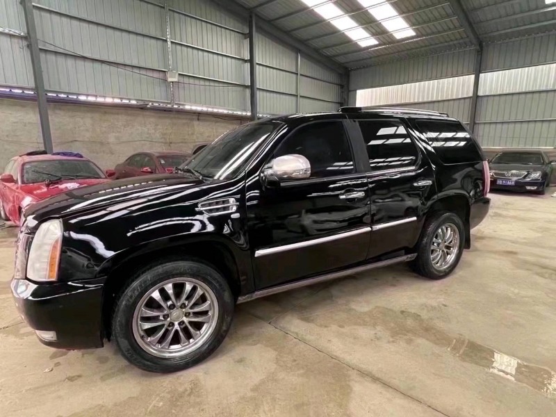 潍坊07年凯迪拉克凯雷德2