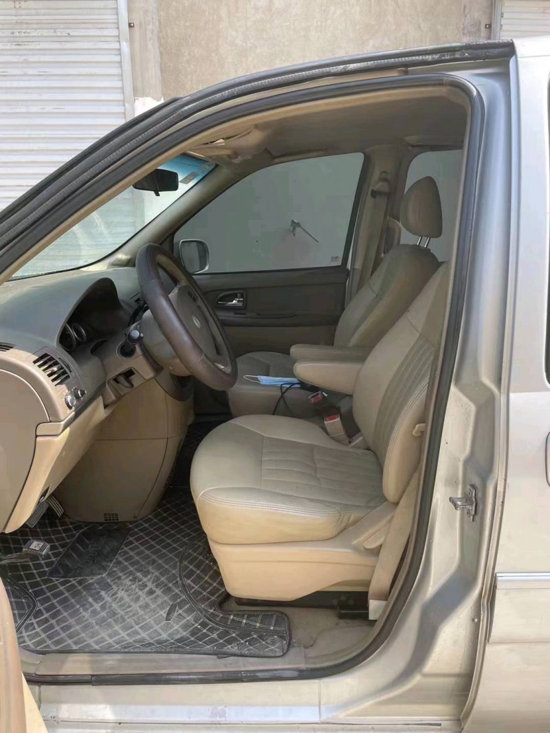 邢台12年别克陆尊7