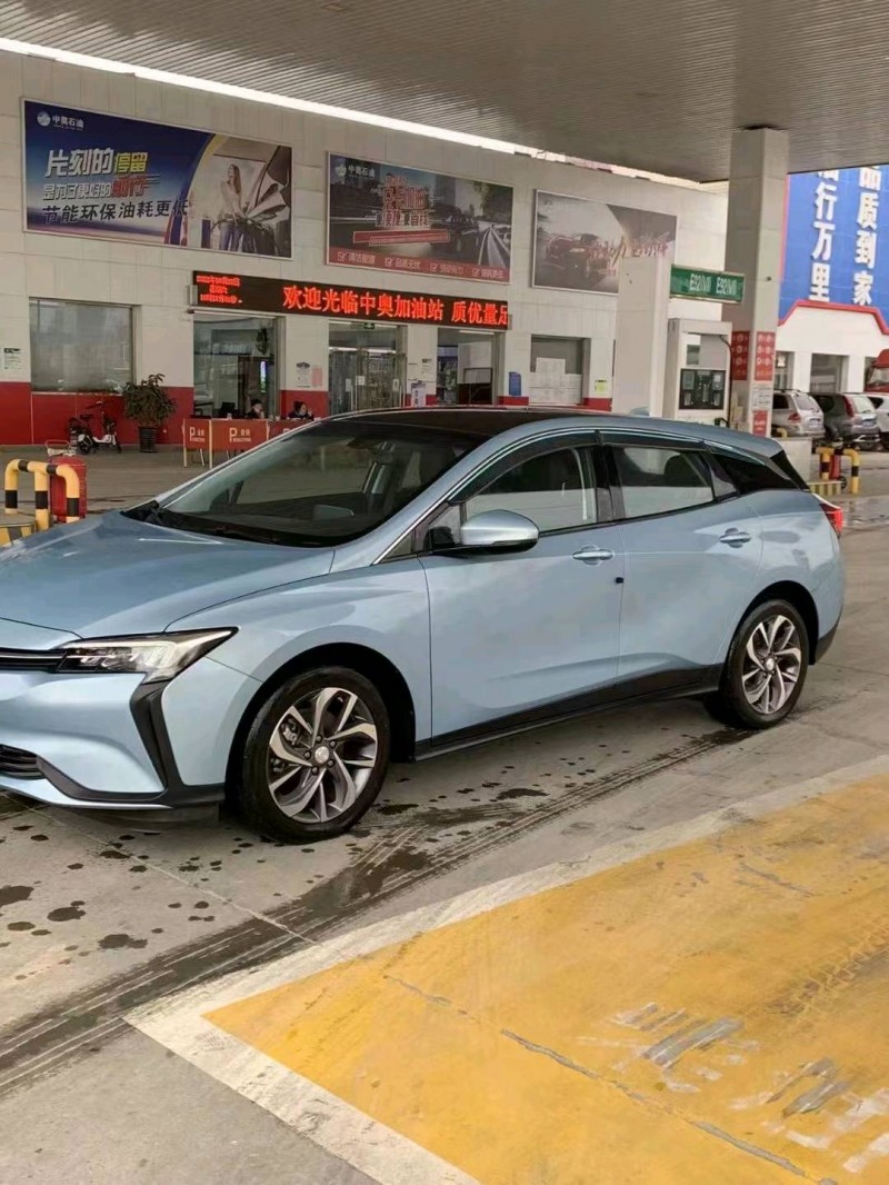 保定21年别克微蓝3