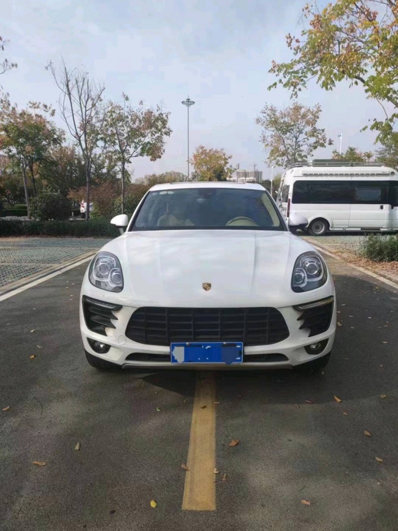 枣庄16年保时捷Macan1