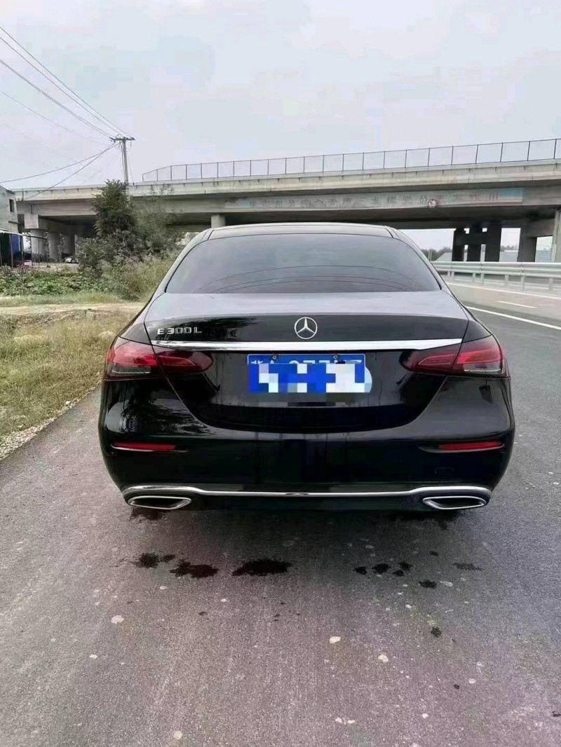 济宁21年奔驰E5