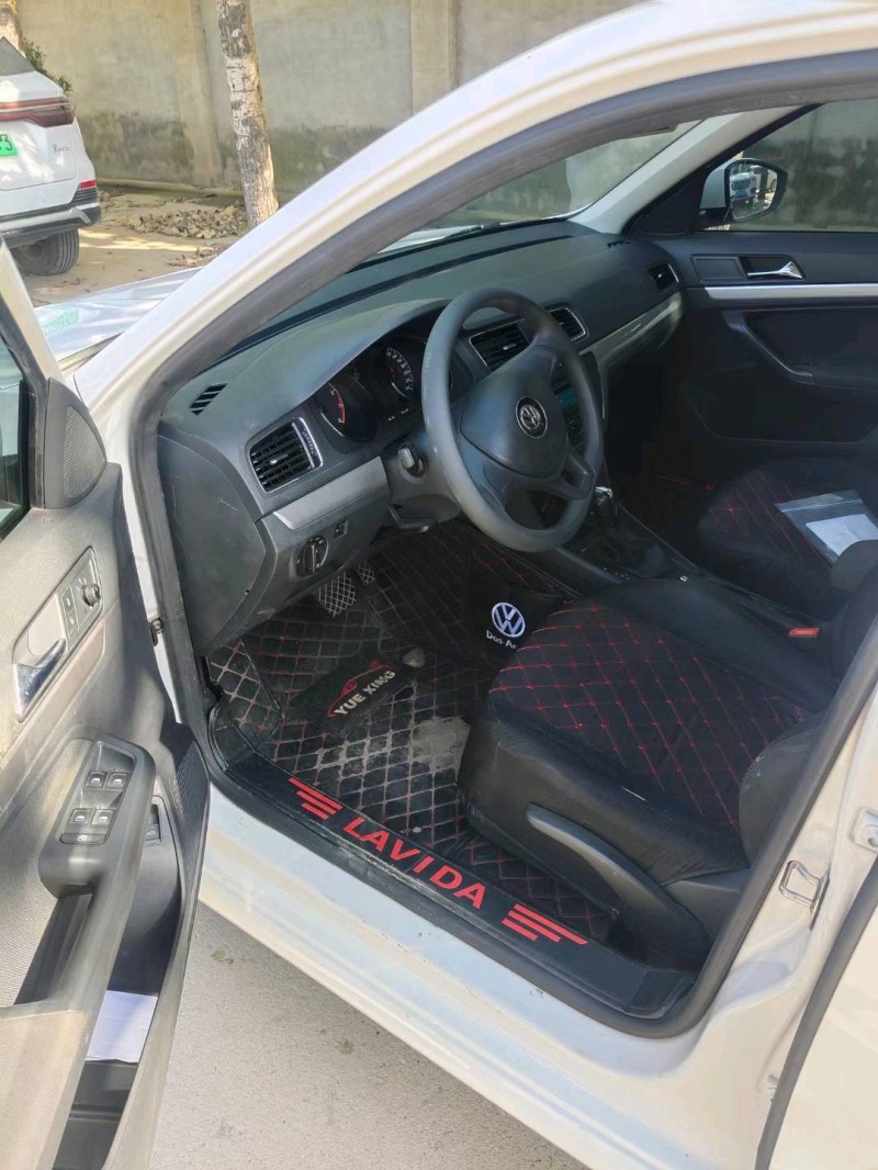 保定17年大众朗逸5