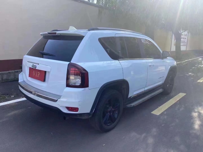 青岛15年Jeep指南者8