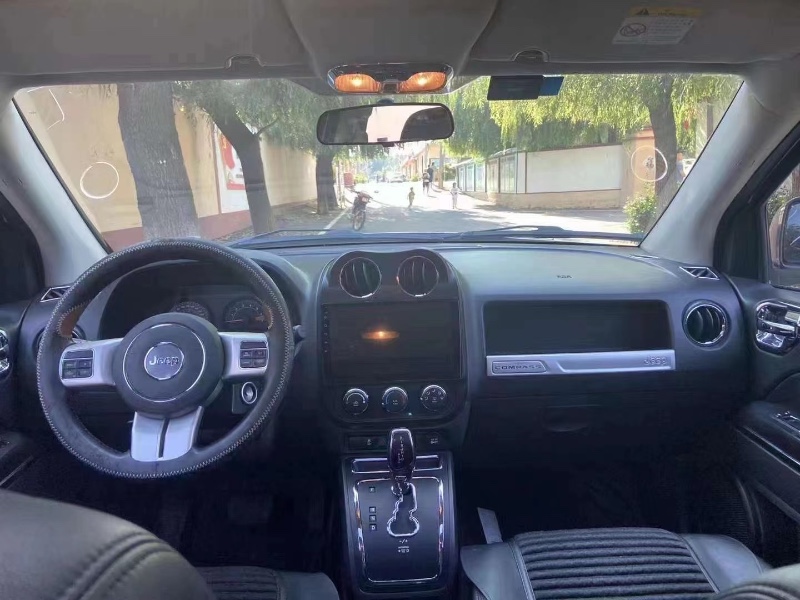 青岛15年Jeep指南者7