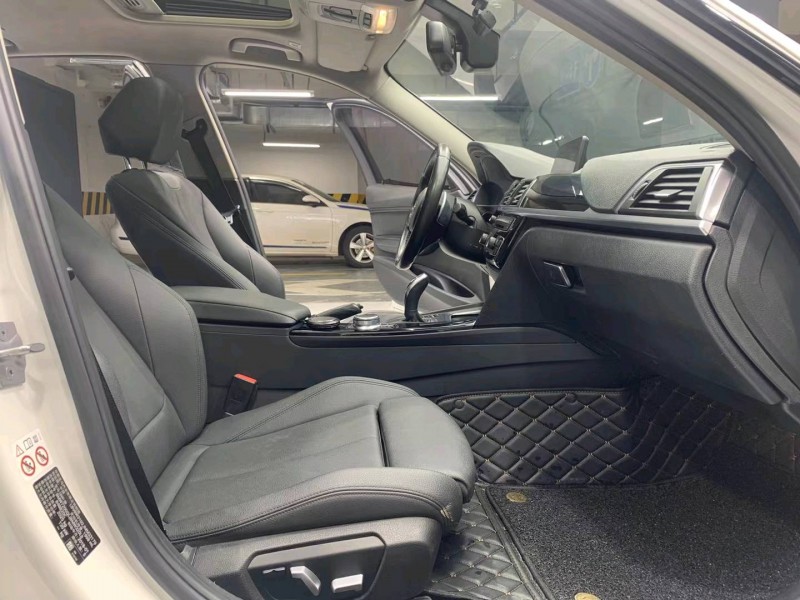 成都18年宝马3系6