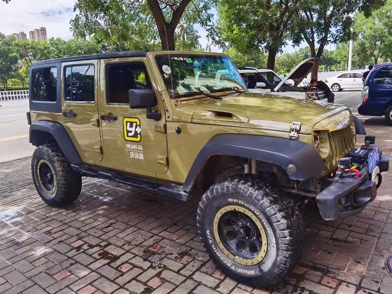 大同13年Jeep牧馬人4