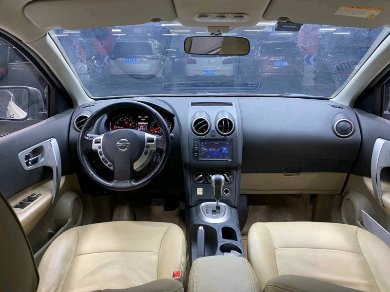 成都14年日产逍客5