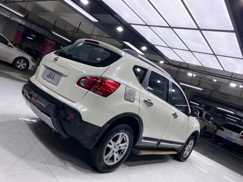 成都14年日产逍客7