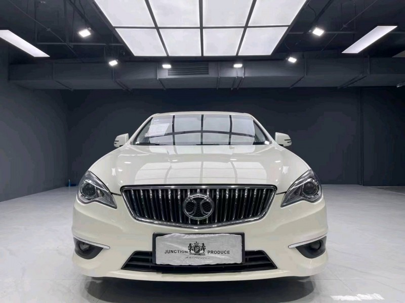 成都20年北汽绅宝D701