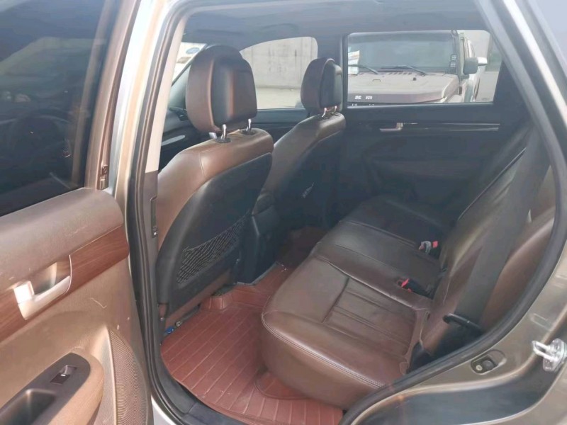 保定12年起亚索兰托5