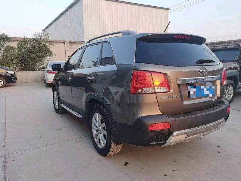 保定12年起亚索兰托7