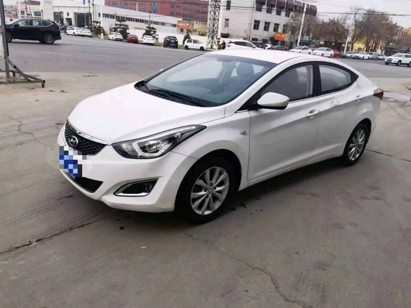 保定17年现代朗动8