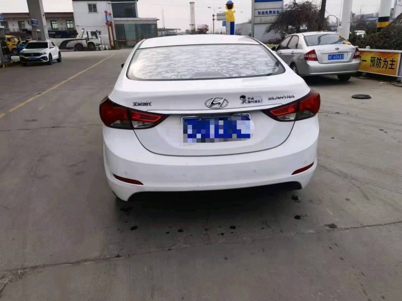 保定17年现代朗动1