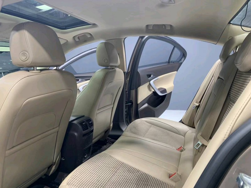 成都14年别克君威3