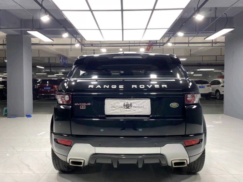 成都15年路虎极光8