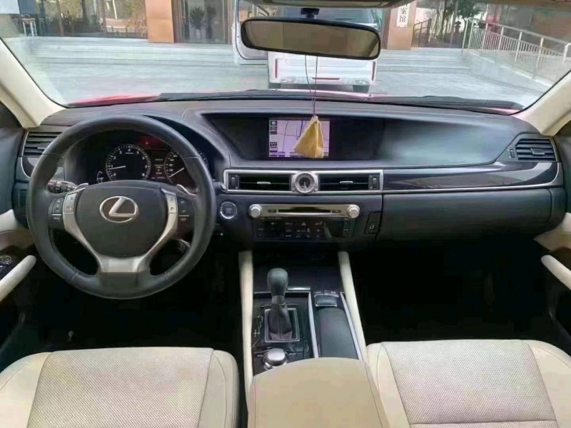 北京12年雷克萨斯GS7