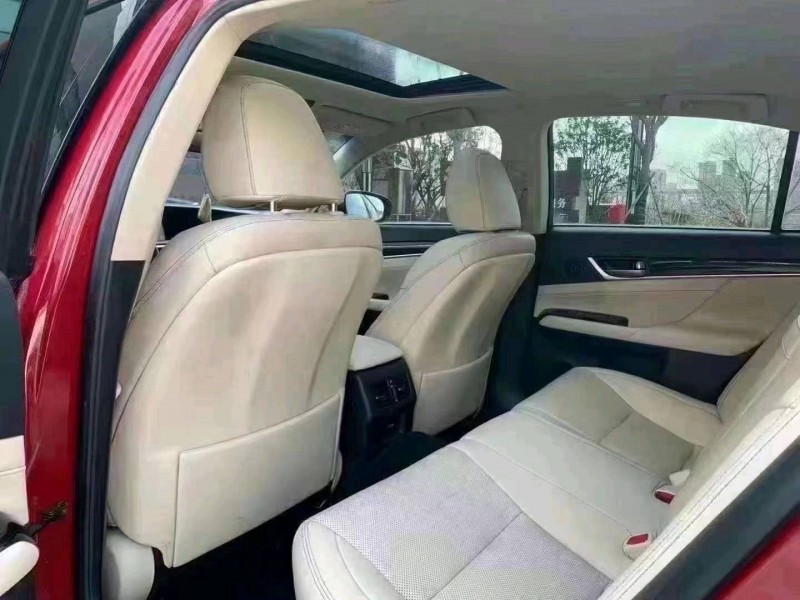 北京12年雷克萨斯GS8