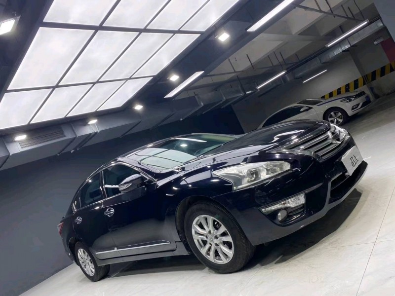 成都16年日产天籁2