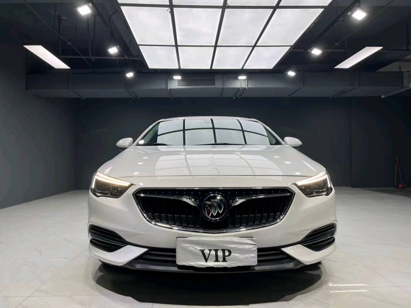 成都18年别克君威1