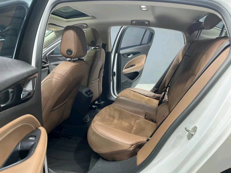 成都18年别克君威3