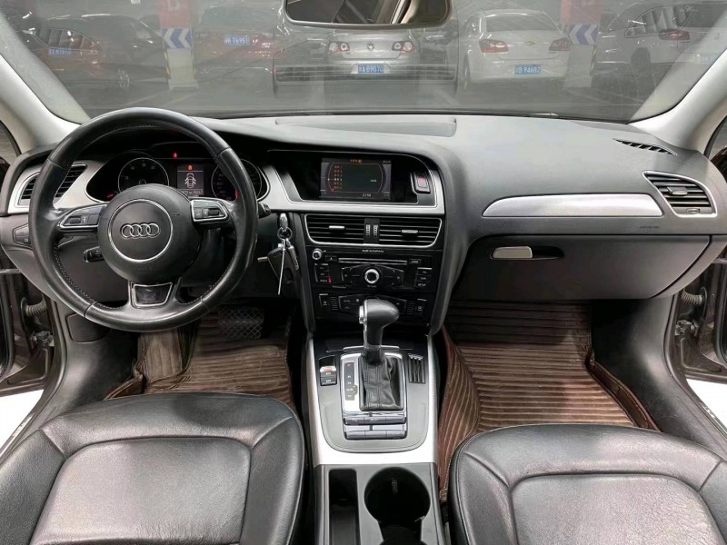 成都14年奥迪A4L5