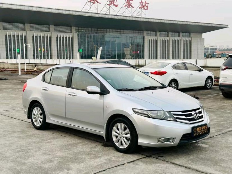 东莞14年本田锋范2