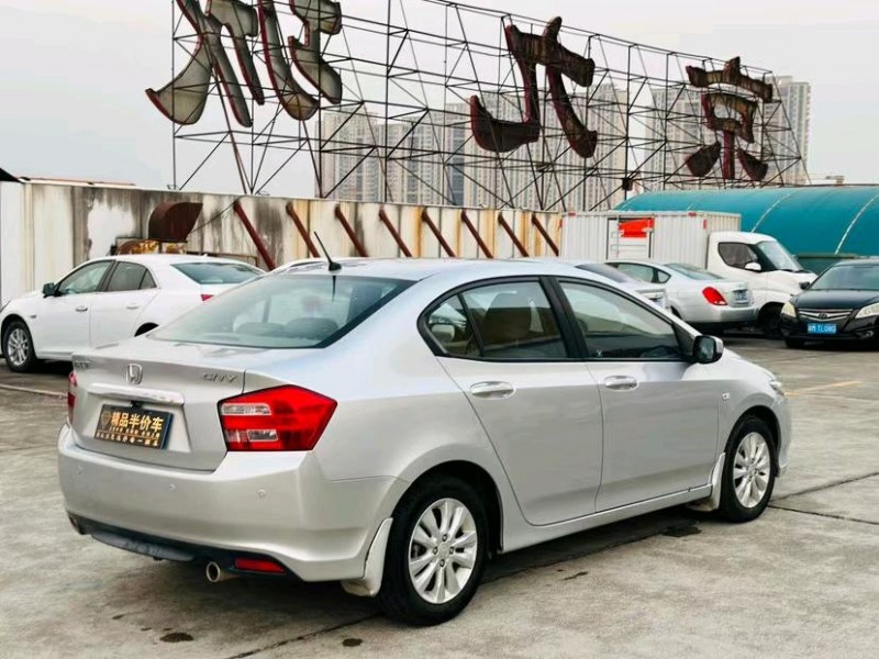 东莞14年本田锋范7