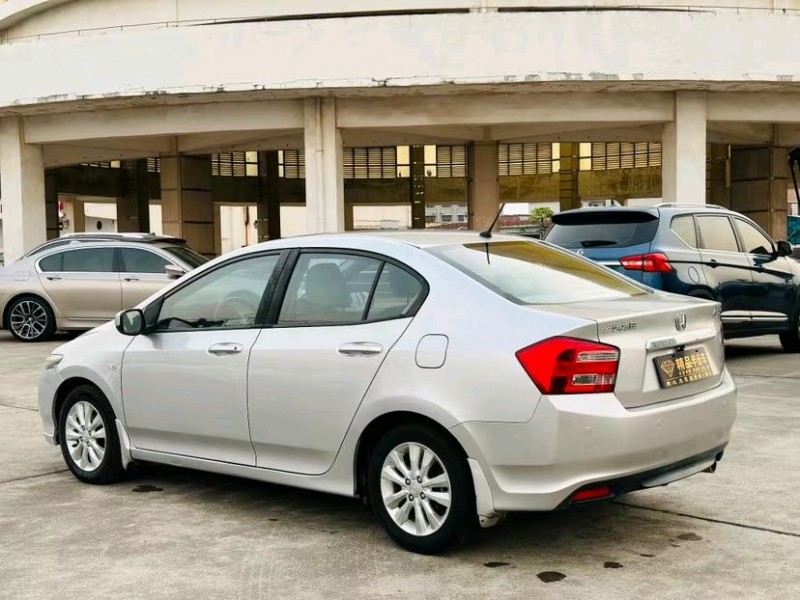 东莞14年本田锋范8