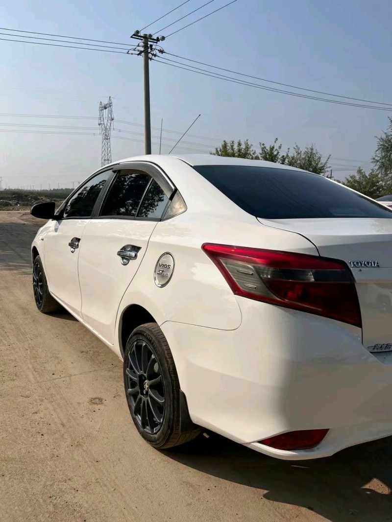 保定16年丰田威驰2