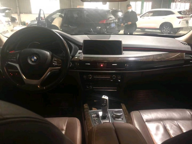 北京18年宝马X51