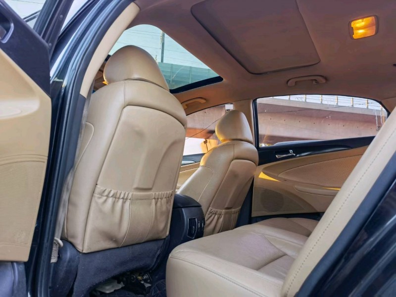 保定13年现代索纳塔八6