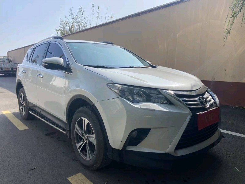 青岛16年丰田RAV4荣放3