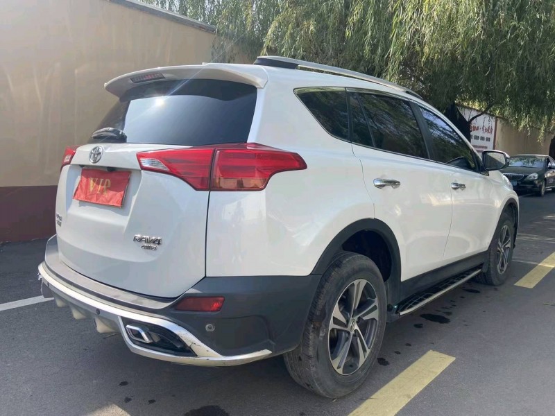 青岛16年丰田RAV4荣放7