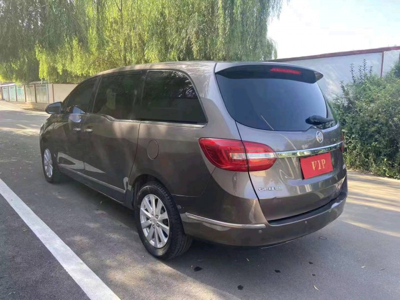 青岛18年别克GL82