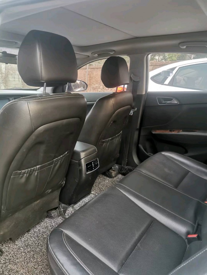 保定15年现代名图6