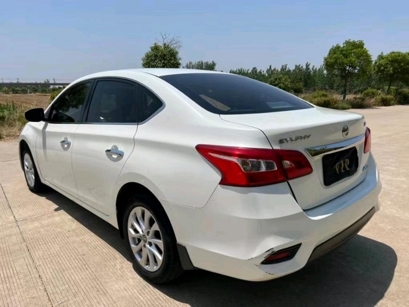 盐城18年日产轩逸5