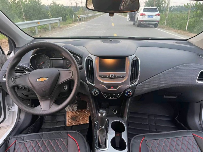 徐州17年雪佛兰科鲁兹5