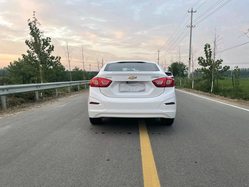 徐州17年雪佛兰科鲁兹9