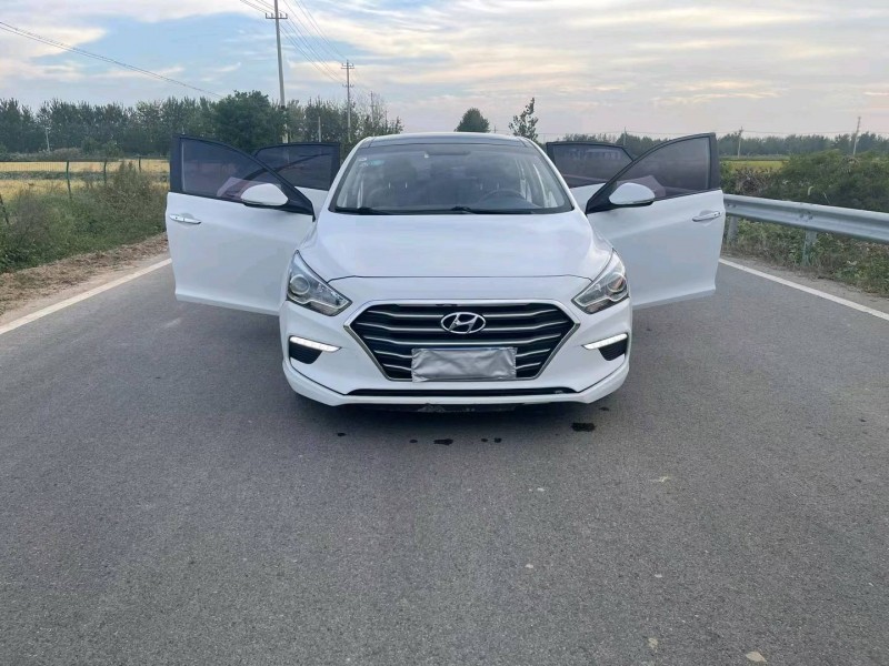 徐州17年现代名图2