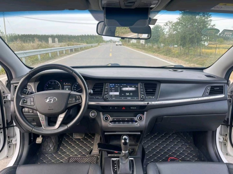 徐州17年现代名图3